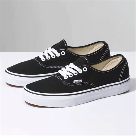 sepatu vans yang asli.